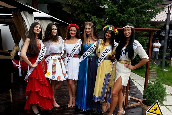 Miss European Tourism este o romanca! Iti pare mai frumoasa decat reprezentanta Moldovei?
Miss European Tourism este o romanca! Iti pare mai frumoasa decat reprezentanta Moldovei?