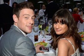 Fanii, in lacrimi. Actorul Cory Monteith a murit la doar 31 de ani, la putin timp dupa dezintoxicare Fanii, in lacrimi. Actorul Cory Monteith a murit la doar 31 de ani, la putin timp dupa dezintoxicare