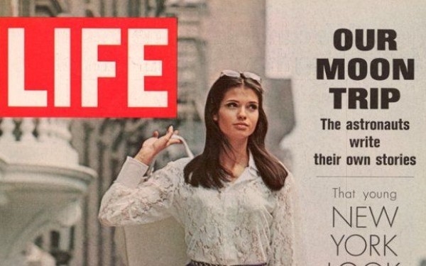 O imagine din 1969 face valva pe internet. Ce vedeta din Romania seamana cu modelul din poza
O imagine din 1969 face valva pe internet. Ce vedeta din Romania seamana cu modelul din poza