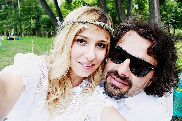 Dana Rogoz a implinit un an de casatorie! Cum a petrecut vedeta nunta de hartie - FOTO Dana Rogoz a implinit un an de casatorie! Cum a petrecut vedeta nunta de hartie - FOTO