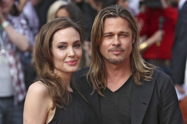 Angelina Jolie, insarcinata cu gemeni? Dovada oferita de o publicatie americana - FOTO Angelina Jolie, insarcinata cu gemeni? Dovada oferita de o publicatie americana - FOTO