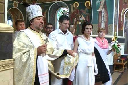 Lectie de stil! Cum s-au afisat mireasa lui Nicu Tarna si Liliana Palihovici la cununie - VIDEO Lectie de stil! Cum s-au afisat mireasa lui Nicu Tarna si Liliana Palihovici la cununie - VIDEO