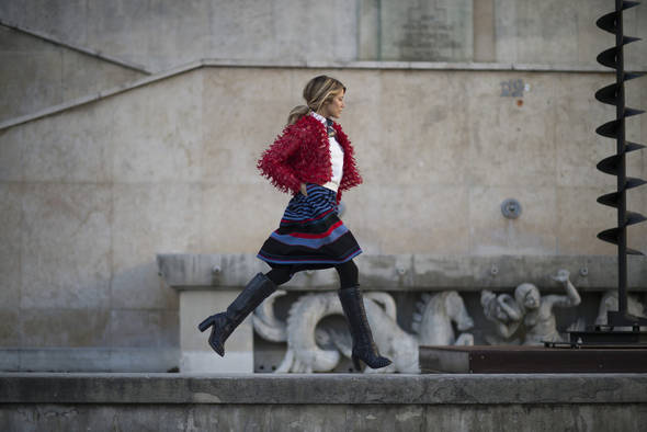 Moda strazii la Paris Fashion Week. Vezi cele mai sic tinute ale fashionistelor!