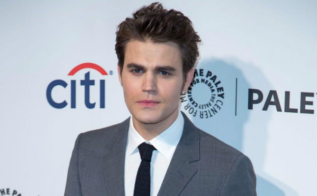 "Vampirul", Paul Wesley surprins in ipostaze intime cu noua iubita! Vezi cat sunt de obraznici - FOTO "Vampirul", Paul Wesley surprins in ipostaze intime cu noua iubita! Vezi cat sunt de obraznici - FOTO