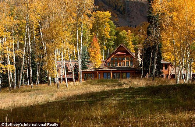 Casa de 60 de milioane de dolari a lui Tom Cruise! Iata in ce lux sta actorul - FOTO Casa de 60 de milioane de dolari a lui Tom Cruise! Iata in ce lux sta actorul - FOTO