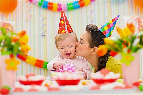 Bebe implineste un an? Afla cum poti organiza o petrecere reusita pentru micutul tau Bebe implineste un an? Afla cum poti organiza o petrecere reusita pentru micutul tau
