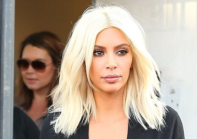 Adevarul despre blondul platinat al lui Kim Kardashian! Cum arata cu adevarat cand nu este coafata - FOTO Adevarul despre blondul platinat al lui Kim Kardashian! Cum arata cu adevarat cand nu este coafata - FOTO