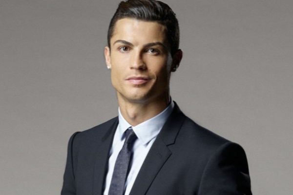 Surorile lui Ronaldo nu sunt la asteptarile fanilor! Iata cum arata Elam si Liliana - FOTO