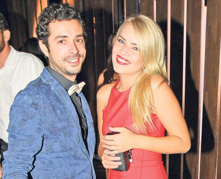 Iubita lui Marius Moga este insarcinata? Iata fotografiile care au dat-o de gol - FOTO
