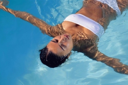 7 dintre cele mai frecvente boli cu care te poti intoarce de la piscina 7 dintre cele mai frecvente boli cu care te poti intoarce de la piscina
