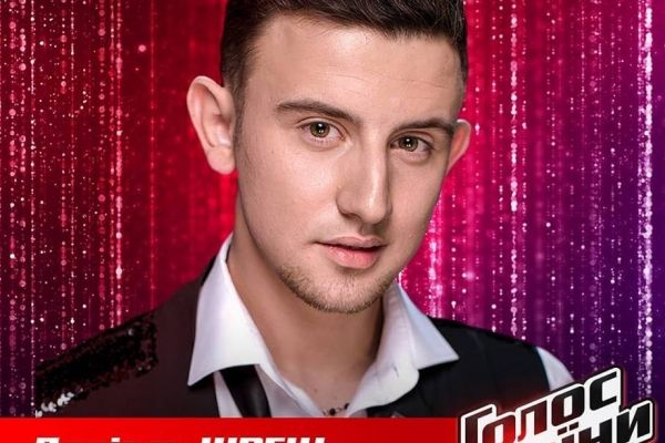 Te invaluie fiorii! Daniel Shvets, tanarul din Chisinau, a intors toate cele 4 scaune la Vocea Ucrainei. Desi ne-am fi asteptat sa mearga in echipa lui Dan Balan, acesta a facut alta alegere - VIDEO
