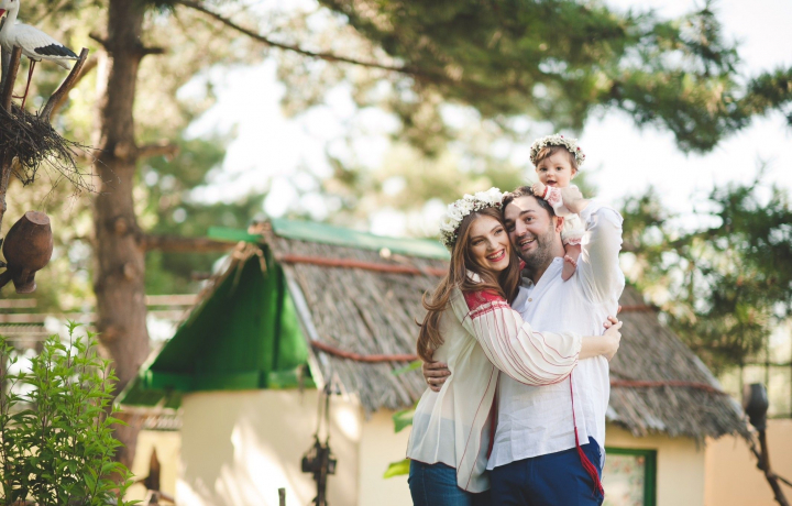 Adrian Ursu - declaratii surprinzatoare: "Fetita noastra, Maria-Andreea, vrea o surioara!" Este Irina Negara insarcinata? Adrian Ursu - declaratii surprinzatoare: "Fetita noastra, Maria-Andreea, vrea o surioara!" Este Irina Negara insarcinata?