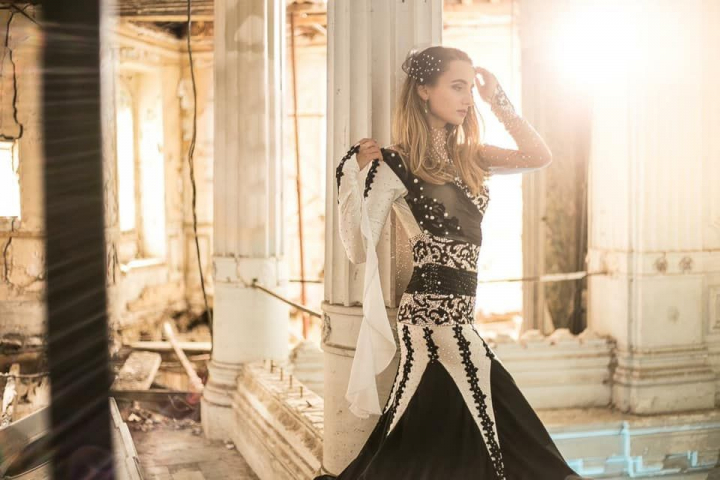 Moldoveanca Marioara-Dumitrita Cheptene danseaza de la 7 ani, iar acum a ajuns sa cucereasca cele mai mari scene ale lumii: „Este important sa muncesti pentru nume, apoi numele munceste pentru tine”
Moldoveanca Marioara-Dumitrita Cheptene danseaza de la 7 ani, iar acum a ajuns sa cucereasca cele mai mari scene ale lumii: „Este important sa muncesti pentru nume, apoi numele munceste pentru tine”