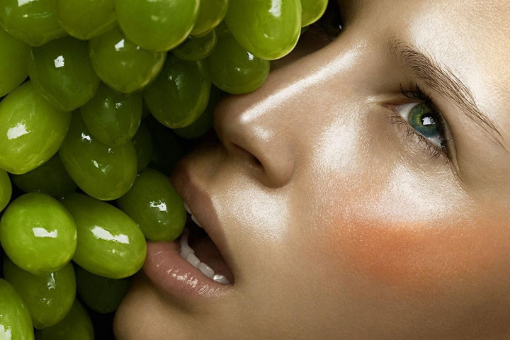 Masca de fata cu struguri albi. Cum sa ai un ten perfect lipsit de imperfectiuni Masca de fata cu struguri albi. Cum sa ai un ten perfect lipsit de imperfectiuni