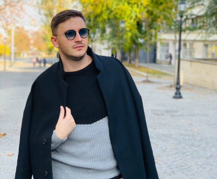 Actorul Emilian Cretu se lauda cu sora lui mai mica. Tanara intrece orice model din Moldova Actorul Emilian Cretu se lauda cu sora lui mai mica. Tanara intrece orice model din Moldova