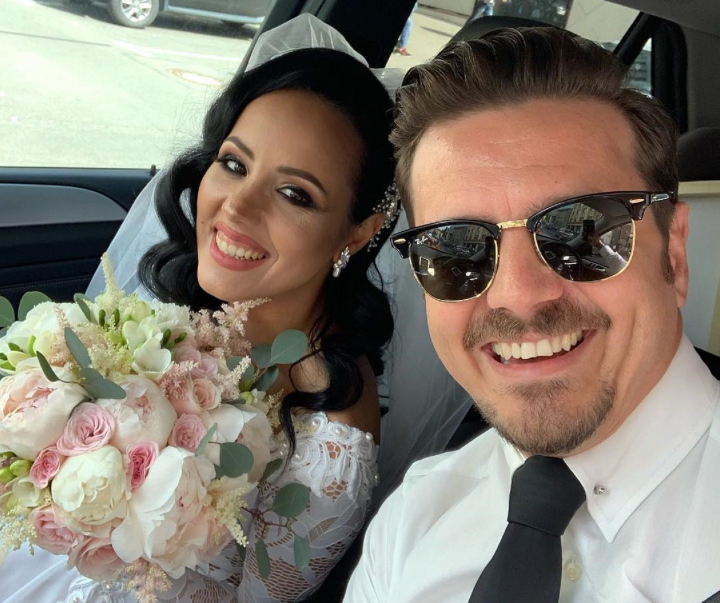 Sora lui Mihai Petre s-a casatorit. Vezi ce rochie de mireasa deosebita a purtat Sora lui Mihai Petre s-a casatorit. Vezi ce rochie de mireasa deosebita a purtat