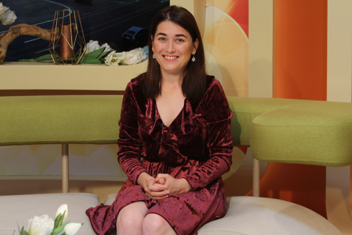 Victoria Rosca: „Doamne, eu am sarit in rizinca de la chilotii parintilor, pana ameteam.” Amintirile din copilarie ale actritei te vor face sa razi cu lacrimi Victoria Rosca: „Doamne, eu am sarit in rizinca de la chilotii parintilor, pana ameteam.” Amintirile din copilarie ale actritei te vor face sa razi cu lacrimi