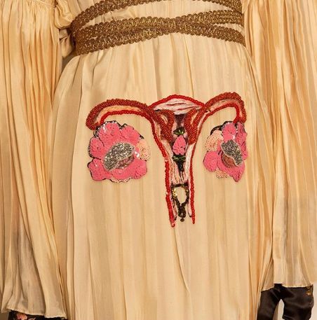 Colectia Gucci Resort 2020 vine cu un mesaj puternic. „Femeile trebuie intr-adevar respectate la fel de mult ca barbatii, ele ar trebui sa aiba libertatea de alegere, chiar sa intrerupa o sarcina.” Colectia Gucci Resort 2020 vine cu un mesaj puternic. „Femeile trebuie intr-adevar respectate la fel de mult ca barbatii, ele ar trebui sa aiba libertatea de alegere, chiar sa intrerupa o sarcina.”