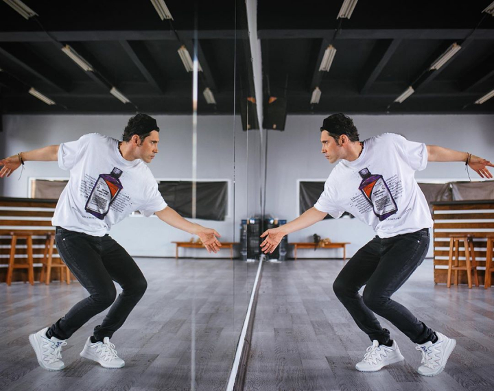 Un cal danseaza dupa melodia lui Dan Balan. „Deci, stam la natura... odihna... si dintr-o data...” - VIDEO