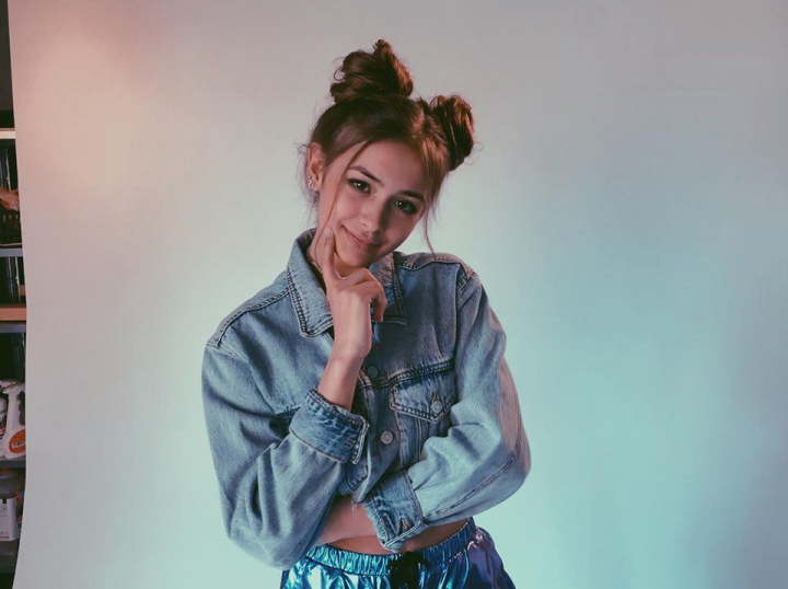 Un simplu detaliu a transformat-o atat de mult. Vezi ce schimbare si-a facut Iuliana Beregoi Un simplu detaliu a transformat-o atat de mult. Vezi ce schimbare si-a facut Iuliana Beregoi