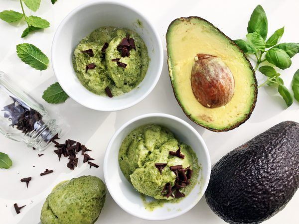 Inghetata din avocado? 14 moduri in care poti consuma fructul minune Inghetata din avocado? 14 moduri in care poti consuma fructul minune