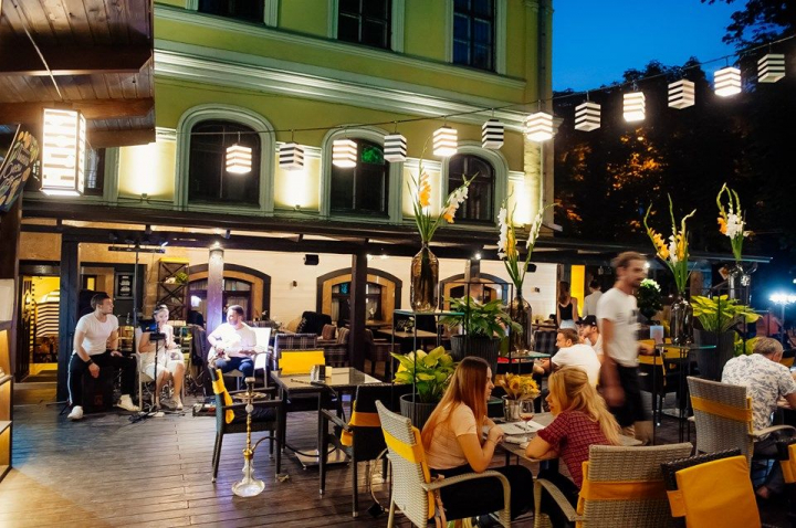 Petrece saptamana pe ritmuri de dans la Pushkin 1820
