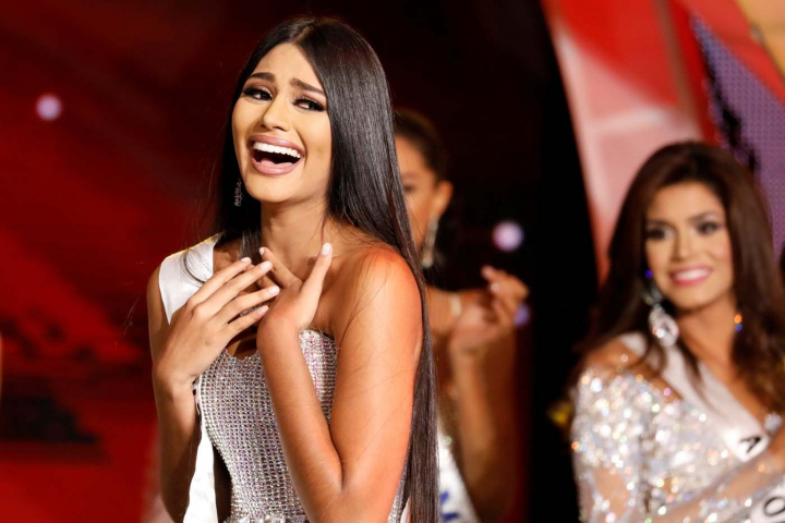 „90-60-90” nu mai e garantia perfectiunii. Decizie istorica la Miss Venezuela
„90-60-90” nu mai e garantia perfectiunii. Decizie istorica la Miss Venezuela