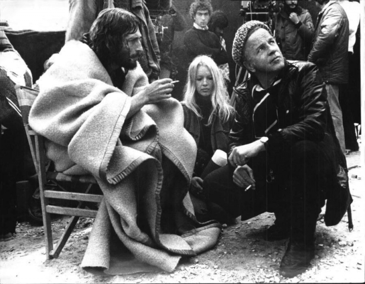 Iti mai aduci aminte de Robert Powell, actorul care l-a jucat pe Iisus din Nazaret? Uite cum arata la 75 de ani Iti mai aduci aminte de Robert Powell, actorul care l-a jucat pe Iisus din Nazaret? Uite cum arata la 75 de ani