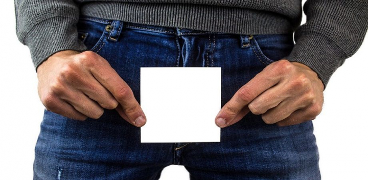 Umflaturi, iritatii si pete la nivelul penisului: ce boli pot ascunde Umflaturi, iritatii si pete la nivelul penisului: ce boli pot ascunde