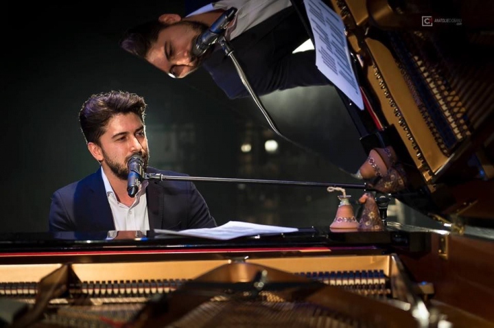 Tinute si secrete. Cu cine va merge Igor Stribitchi la o cina romantica? Tinute si secrete. Cu cine va merge Igor Stribitchi la o cina romantica?