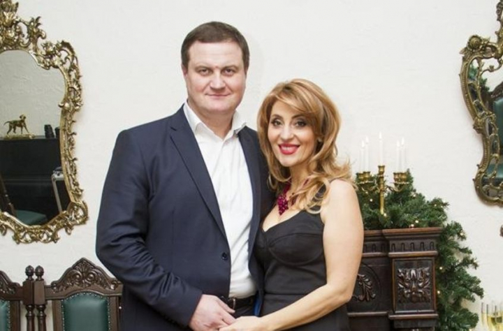 Fostul sot al Aurei si-a refacut viata dupa divort. Acesta a fost surprins in bratele unei brunete
Fostul sot al Aurei si-a refacut viata dupa divort. Acesta a fost surprins in bratele unei brunete