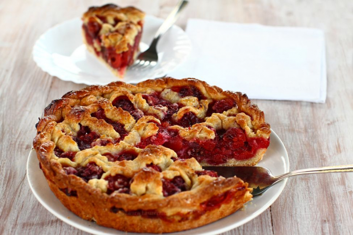 Placinte cu cirese de la interpretul Viorel Cires - VIDEO Placinte cu cirese de la interpretul Viorel Cires - VIDEO