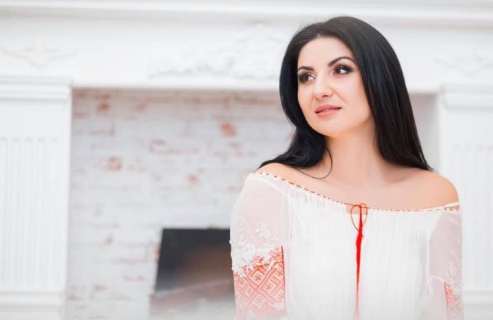 Svetlana Sainsus – declaratii, in premiera, despre cine este tatal copilului pe care-l asteapta Svetlana Sainsus – declaratii, in premiera, despre cine este tatal copilului pe care-l asteapta