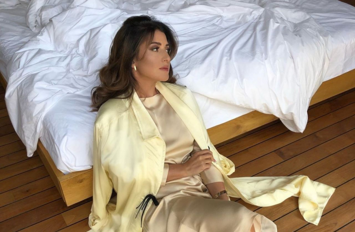 Jasmin – in tandreturi cu un brunet misterios, la bustul gol. Cum a fost surprinsa sotia lui Ilan Sor