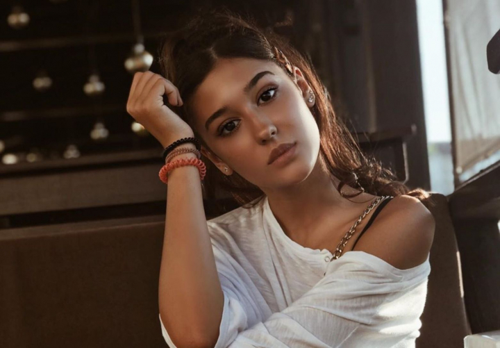 La 15 ani inregistreaza primul sau album! Moldoveanca Emily Istrati: „Colaborez cu producatori care-au lucrat cu Miley Cyrus si Ariana Grande.”
La 15 ani inregistreaza primul sau album! Moldoveanca Emily Istrati: „Colaborez cu producatori care-au lucrat cu Miley Cyrus si Ariana Grande.”