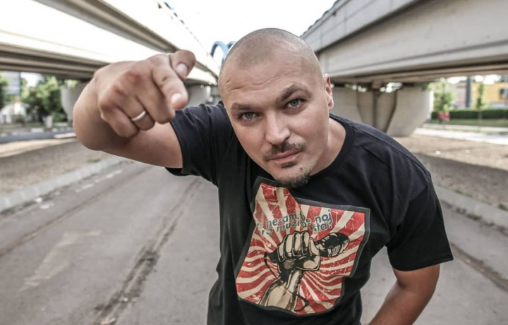 Ce mai face Puya de cand nu mai canta in trupa La Familia: a facut al treilea copil si si-a luat casa la tara
Ce mai face Puya de cand nu mai canta in trupa La Familia: a facut al treilea copil si si-a luat casa la tara