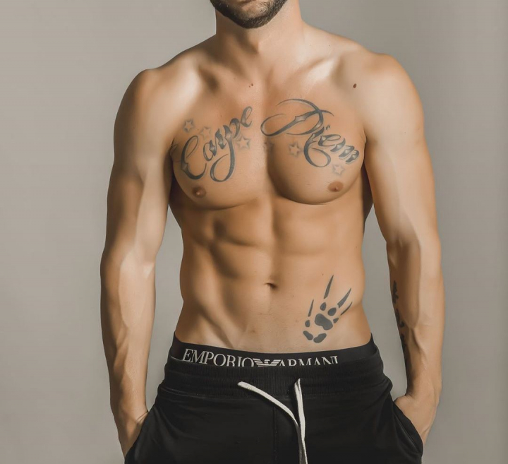 Asa arata oare Mos Craciun? Vezi cat de hot a pozat un model din Moldova Asa arata oare Mos Craciun? Vezi cat de hot a pozat un model din Moldova