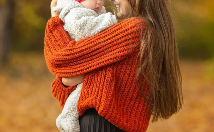 Una dintre cele mai de succes modele din tara a lesinat cu fetita ei de nici un an in brate. Tanara a fost luata de ambulanta
Una dintre cele mai de succes modele din tara a lesinat cu fetita ei de nici un an in brate. Tanara a fost luata de ambulanta