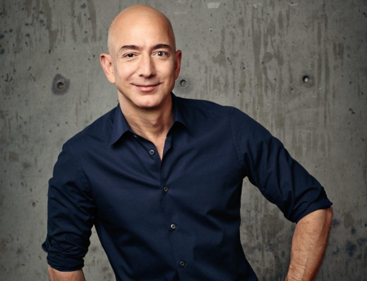 Cum arata casa celui mai bogat om al planetei. Penthouse-ul pe trei etaje, achizitionat de Jeff Bezos in inima Manhattanului Cum arata casa celui mai bogat om al planetei. Penthouse-ul pe trei etaje, achizitionat de Jeff Bezos in inima Manhattanului