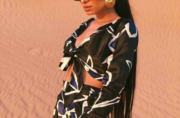 O interpreta din Moldova si-a facut rinoplastie. Aceasta si-a povestit experienta intr-un vlog
