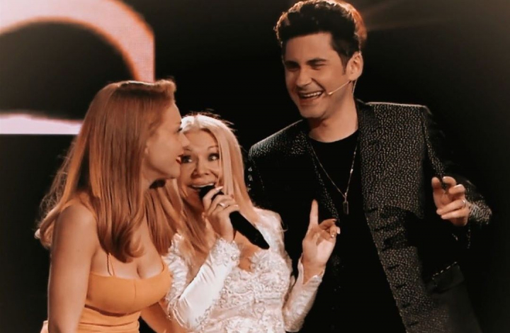 Nu s-a asteptat la una ca asta! Dan Balan - socat de aparitia mamei sale pe scena de la Vocea Ucrainei. Ludmila Balan: „Pentru orice eventualitate, am pregatit o piesa de nunta.”