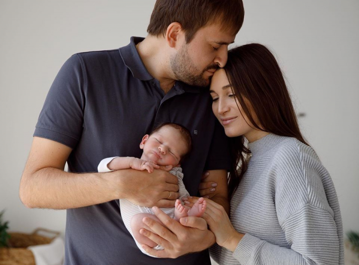 Salveaza-l pe micutul Robert! Irina Grabazei: „Mi-e frica de gandul ca nu imi va spune vreodata “mama”, de ideea ca nu va avea un somn fara aparate de respirat, ca nu ne vom putea plimba tinandu-l de manuta, ca nu va putea manca singur si ma doboara doar ideea a ce i se poate intampla daca...”
Salveaza-l pe micutul Robert! Irina Grabazei: „Mi-e frica de gandul ca nu imi va spune vreodata “mama”, de ideea ca nu va avea un somn fara aparate de respirat, ca nu ne vom putea plimba tinandu-l de manuta, ca nu va putea manca singur si ma doboara doar ideea a ce i se poate intampla daca...”