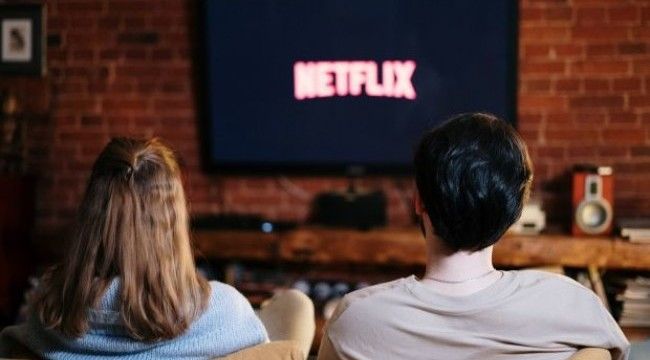 TOP 10 cele mai urmarite filme de pe Netflix. Surpriza de pe primul loc TOP 10 cele mai urmarite filme de pe Netflix. Surpriza de pe primul loc