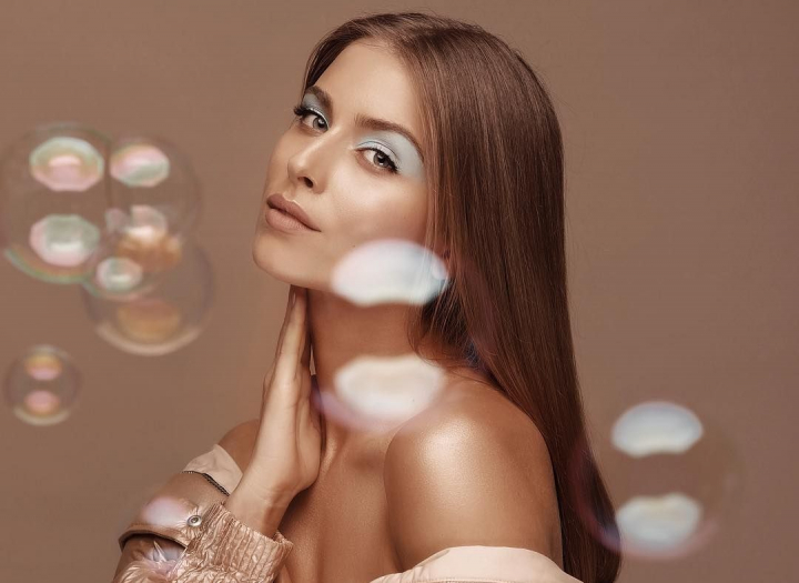 Frumusetea cere sacrificii! Nepoata Sofiei Rotaru - intr-o masca de protectie stilata. „Mi se pare ca in ea nu poti respira decat cateva minute...” Frumusetea cere sacrificii! Nepoata Sofiei Rotaru - intr-o masca de protectie stilata. „Mi se pare ca in ea nu poti respira decat cateva minute...”