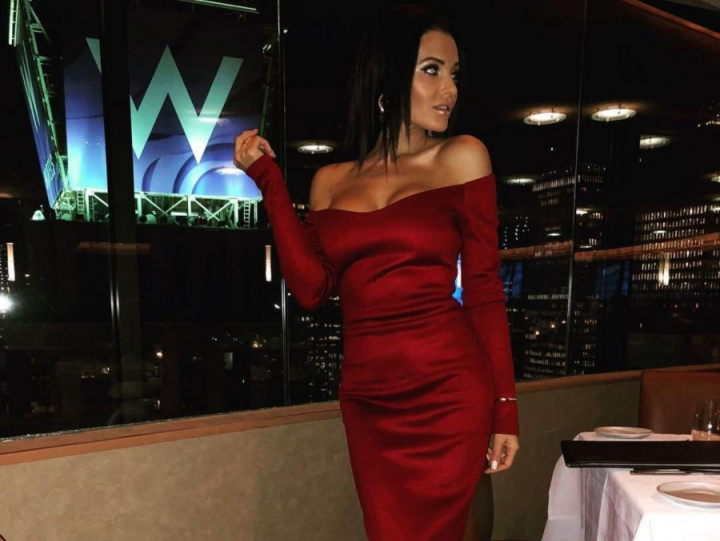 Portret de familie! Tany Vander, alaturi de sotul si bebelusul sau, intr-o noua fotografie Portret de familie! Tany Vander, alaturi de sotul si bebelusul sau, intr-o noua fotografie