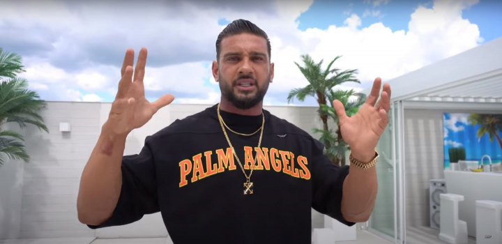 Dorian Popa a dezvaluit cati bani castiga din YouTube! Suma incredibila care ii intra lunar in cont Dorian Popa a dezvaluit cati bani castiga din YouTube! Suma incredibila care ii intra lunar in cont