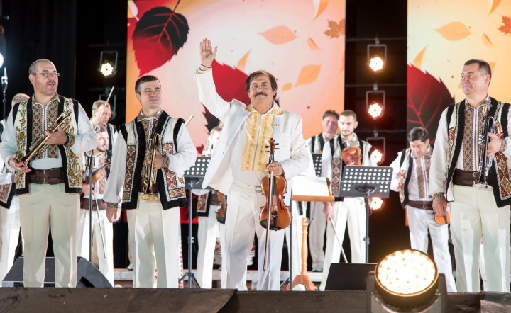 Lautarii s-au intors pe scena! Cum a avut loc primul concert, dupa lunga perioada de autoizolare „Cea mai frumoasa bucurie din anul 2020”