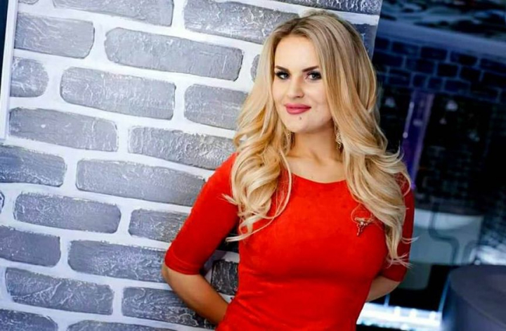 Pandemia nu i-a pus in impas activitatea. Doinela Cecan, hairstylist in Germania: „Eu nu am simtit o criza financiara.” Pandemia nu i-a pus in impas activitatea. Doinela Cecan, hairstylist in Germania: „Eu nu am simtit o criza financiara.”