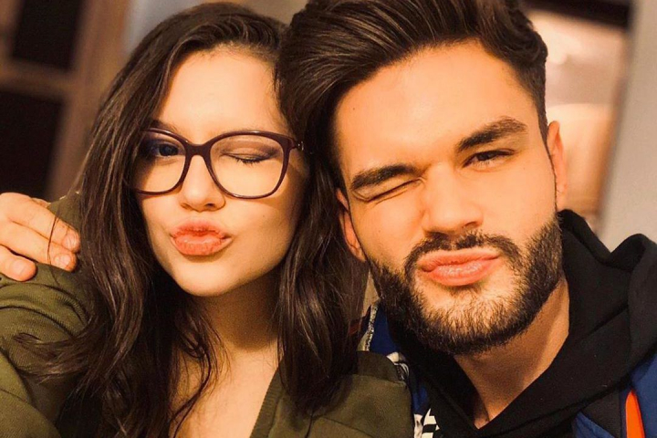 „Ea a spus „Da!” Cleopatra Stratan a fost ceruta de sotie chiar de ziua ei. Cum arata inelul „Ea a spus „Da!” Cleopatra Stratan a fost ceruta de sotie chiar de ziua ei. Cum arata inelul