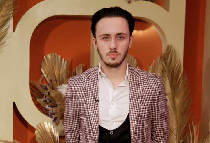 In ce si-a investit regizorul Roman Burlaca toti banii adunati? „Mie imi place sa risc in linii mari.” In ce si-a investit regizorul Roman Burlaca toti banii adunati? „Mie imi place sa risc in linii mari.”